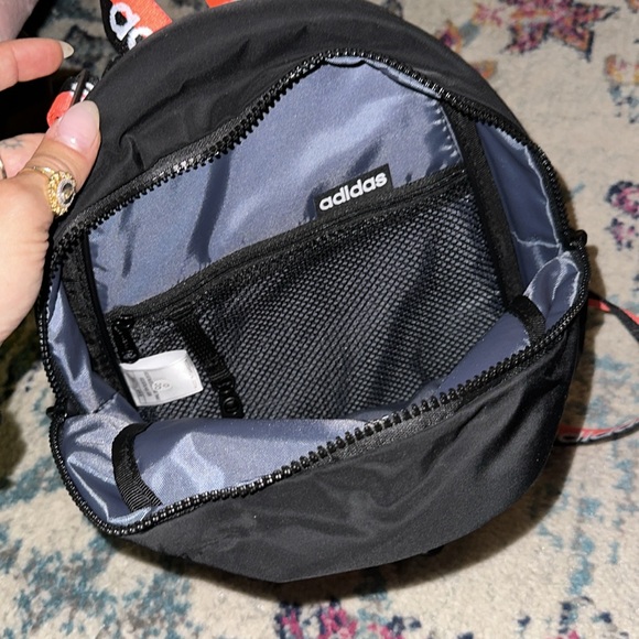 Adidas // linear mini backpack black signal pink and white - Picture 4 of 7